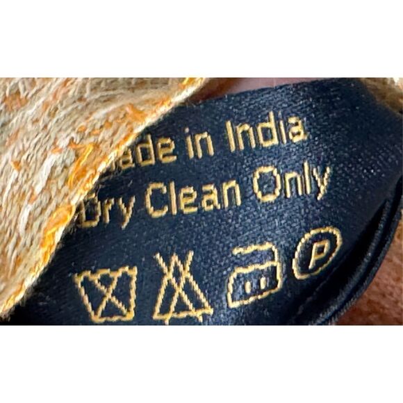 Tanjore Paisley Scarf/Wrap - Picture 7 of 8